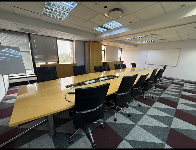 7,074M² OFFICE TO LET IN ROSEBANK